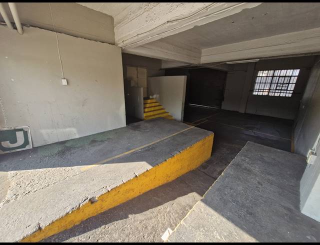 133M² WAREHOUSE TO LET IN DENVER